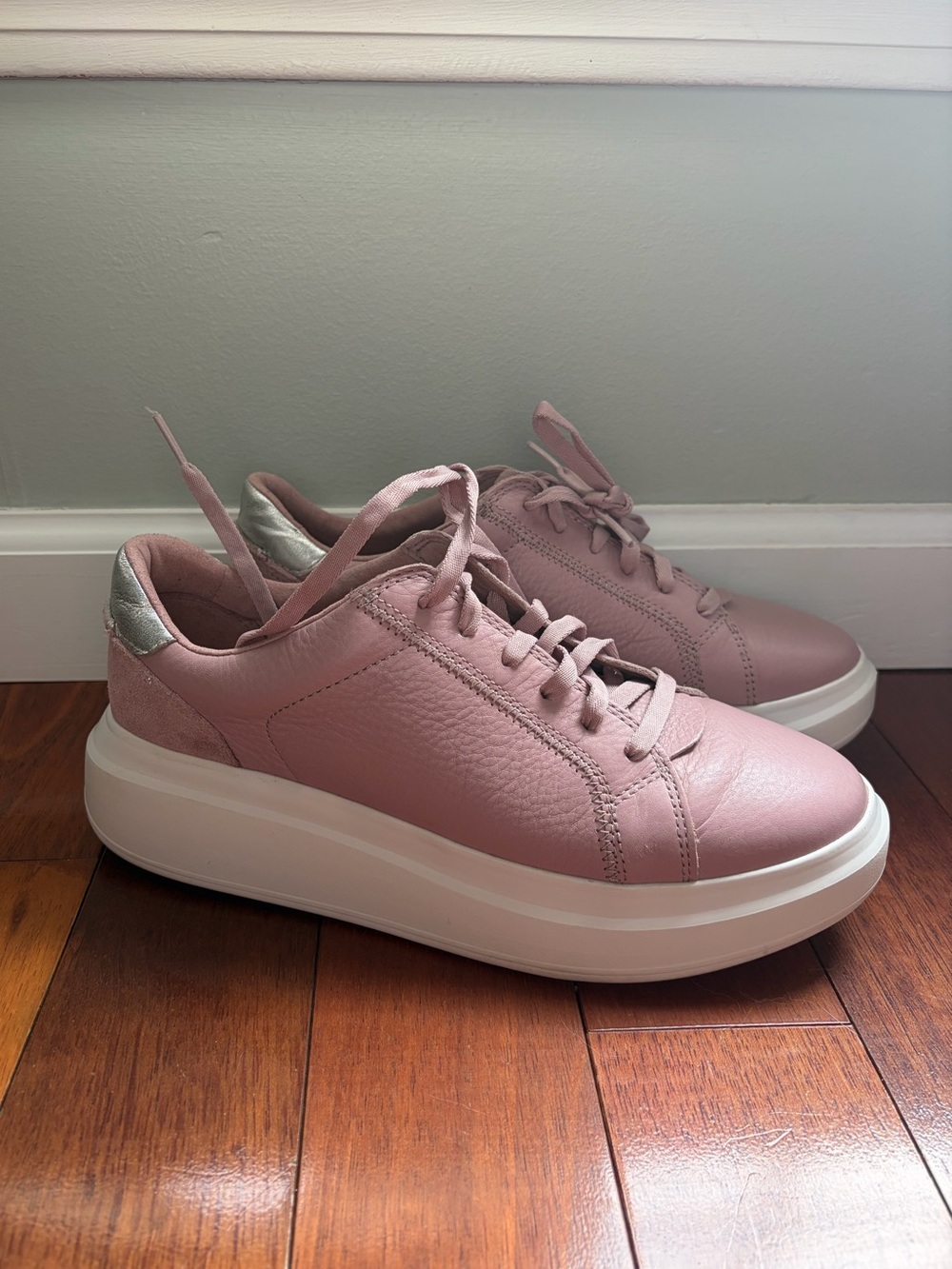Ugg Women’s Pink Platform Sneakers